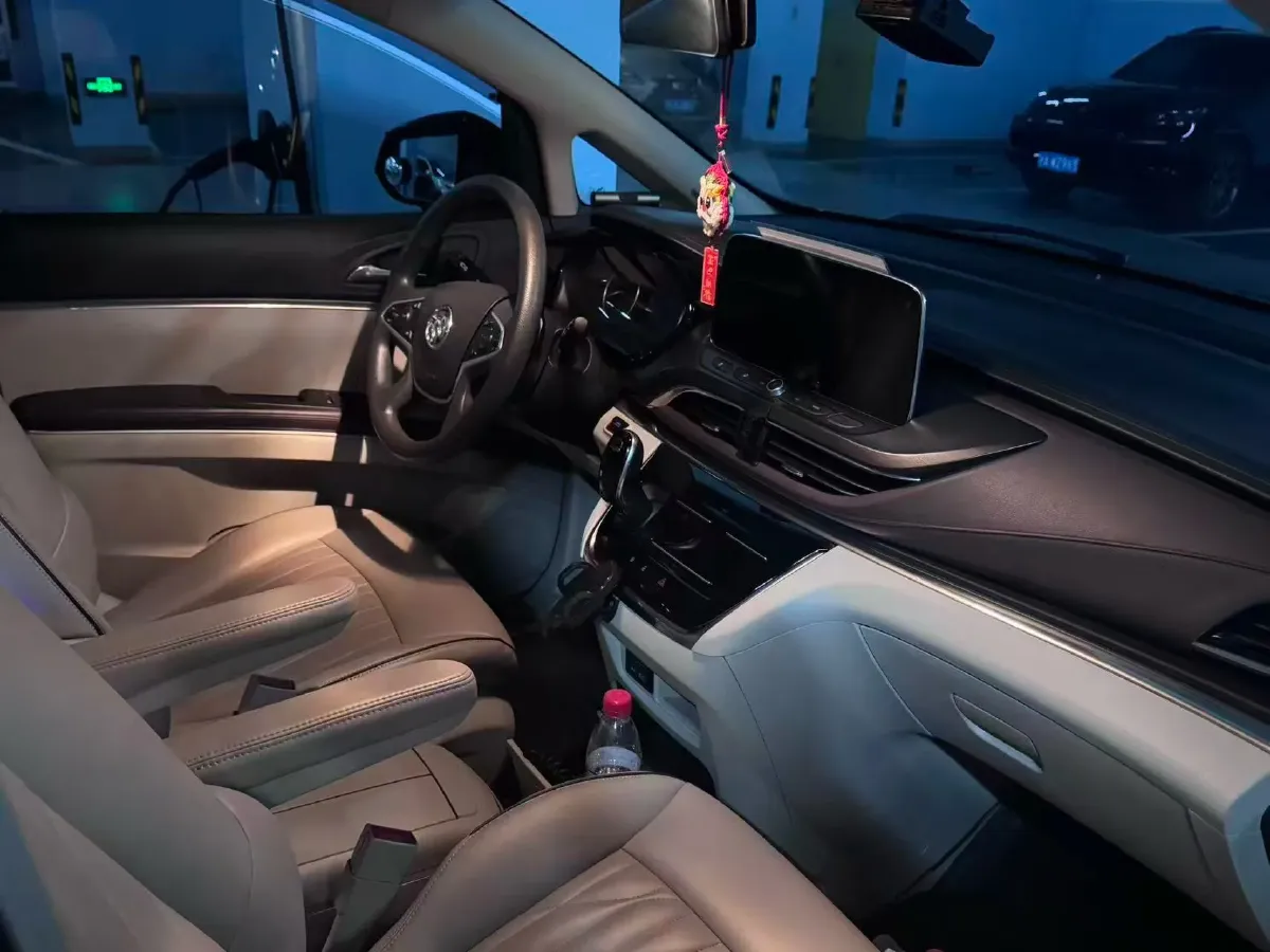 2023 Buick GL8 2.0T 237HP L4 9AT,autocango,china used car exporter,china ev exporter,chinese used car exporter,chinese used ev exporter