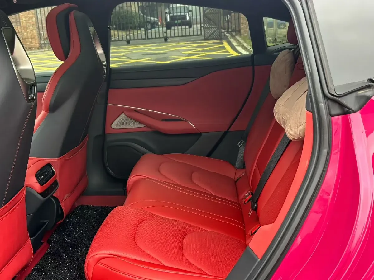 2024 MI SU7 BEV 101KWH,autocango,china used car exporter,china ev exporter,chinese used car exporter,chinese used ev exporter