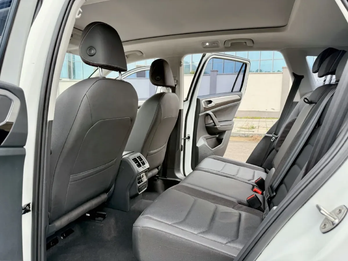 2022 Volkswagen Tayron 2.0T 186HP L4 7DCT,autocango,china used car exporter,china ev exporter,chinese used car exporter,chinese used ev exporter