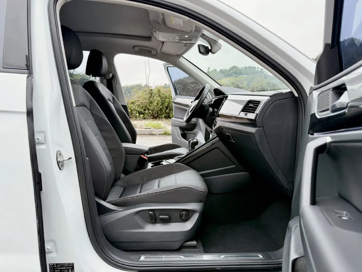 2022 Volkswagen Tayron 2.0T 186HP L4 7DCT,autocango,china used car exporter,china ev exporter,chinese used car exporter,chinese used ev exporter