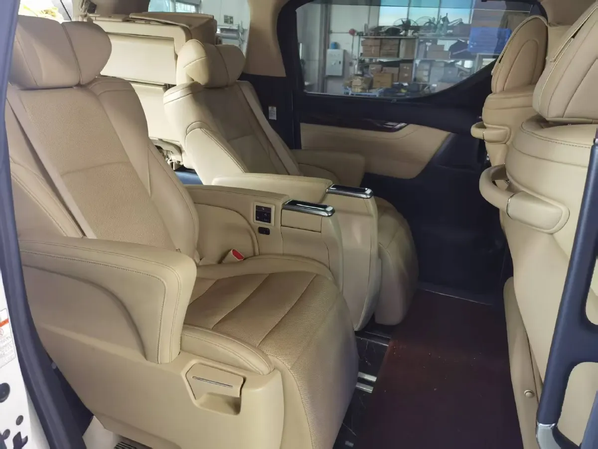 2021 Toyota Alphard 2.5L 117HP L4 E-CVT Hybrid,autocango,china used car exporter,china ev exporter,chinese used car exporter,chinese used ev exporter