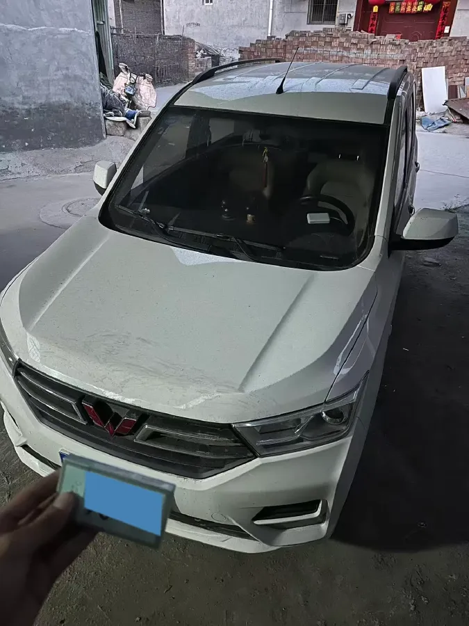 2019 WuLing HongGuang 1.5L 99HP L4 6MT,autocango,china used car exporter,china ev exporter,chinese used car exporter,chinese used ev exporter