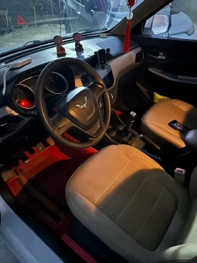 2019 WuLing HongGuang 1.5L 99HP L4 6MT,autocango,china used car exporter,china ev exporter,chinese used car exporter,chinese used ev exporter