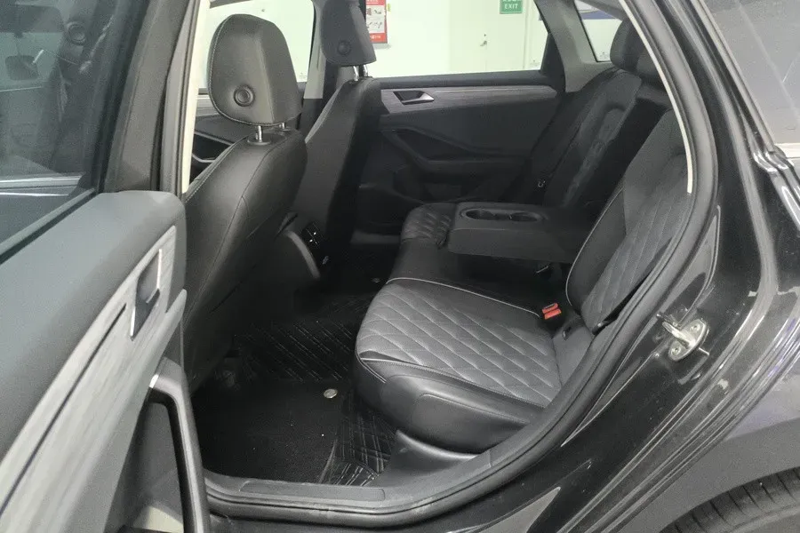 2025 Volkswagen Sagitar 1.5T 160HP L4 7DCT,autocango,china used car exporter,china ev exporter,chinese used car exporter,chinese used ev exporter