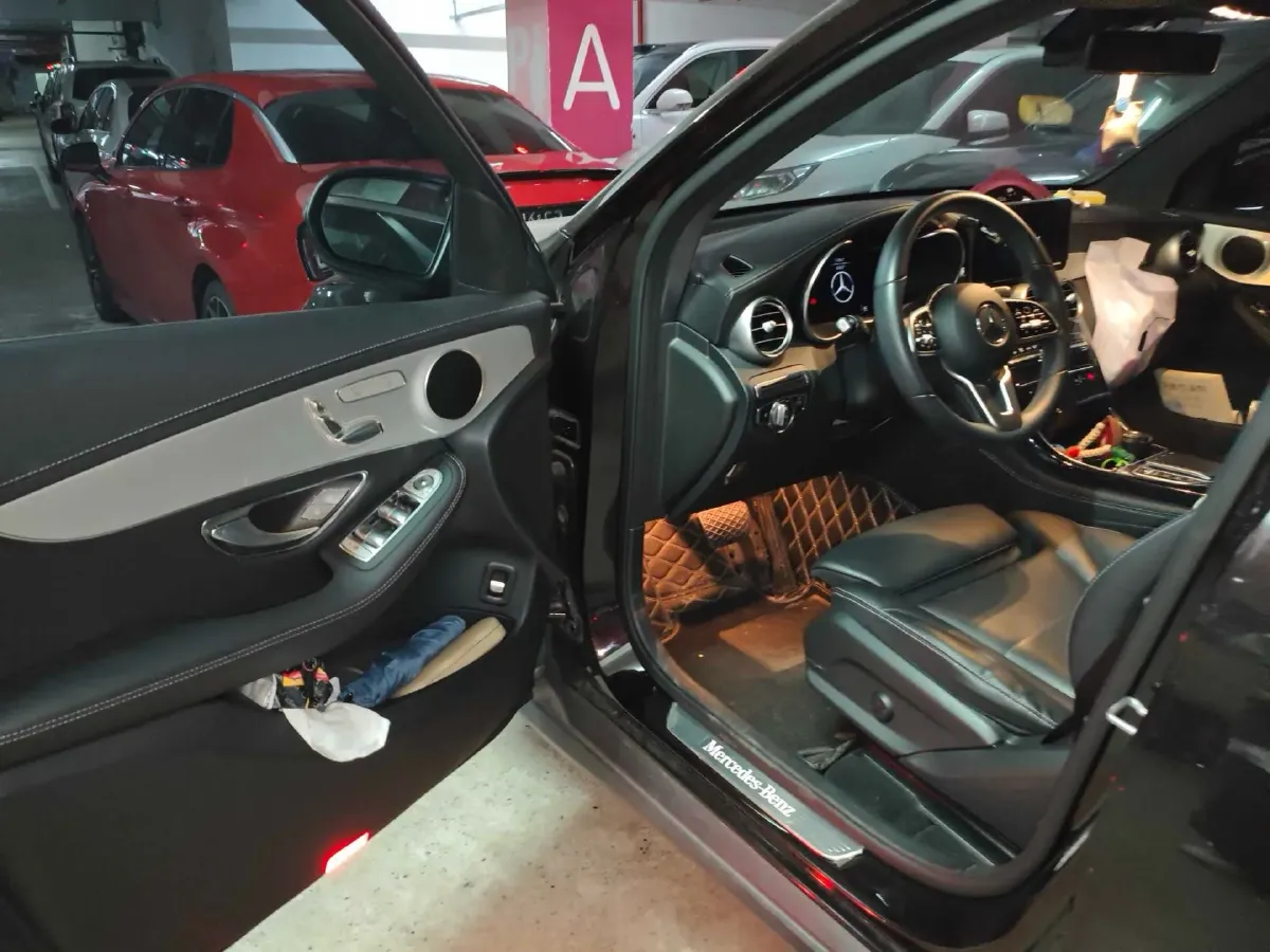 2021 Mercedes-Benz GLC Class 2.0T 197HP L4 9AT,autocango,china used car exporter,china ev exporter,chinese used car exporter,chinese used ev exporter