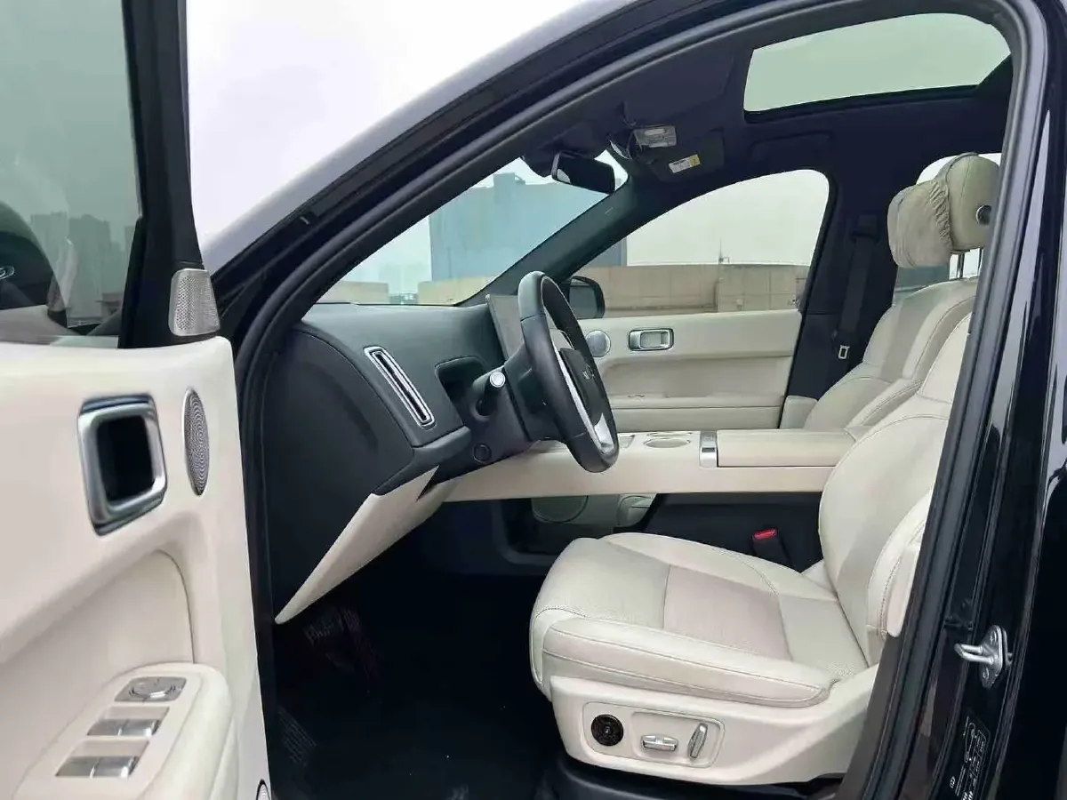 2024 Li L6 Range Extended 154HP L4 REEV 36.8KWH,autocango,china used car exporter,china ev exporter,chinese used car exporter,chinese used ev exporter