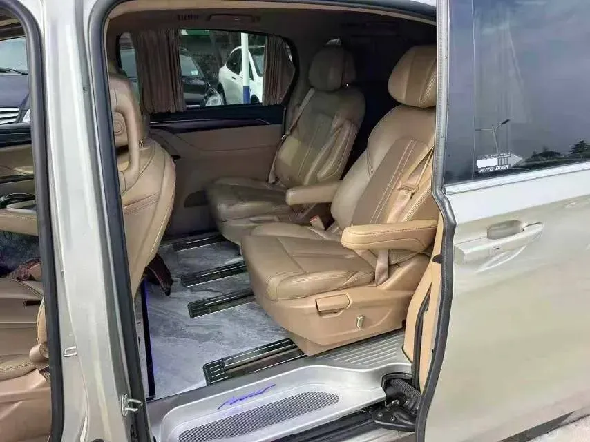 2021 Buick GL8 2.0T 237HP L4 9AT,autocango,china used car exporter,china ev exporter,chinese used car exporter,chinese used ev exporter