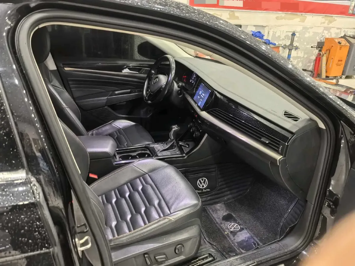 2020 Volkswagen Passat 2.0T 186HP L4 7DCT,autocango,china used car exporter,china ev exporter,chinese used car exporter,chinese used ev exporter