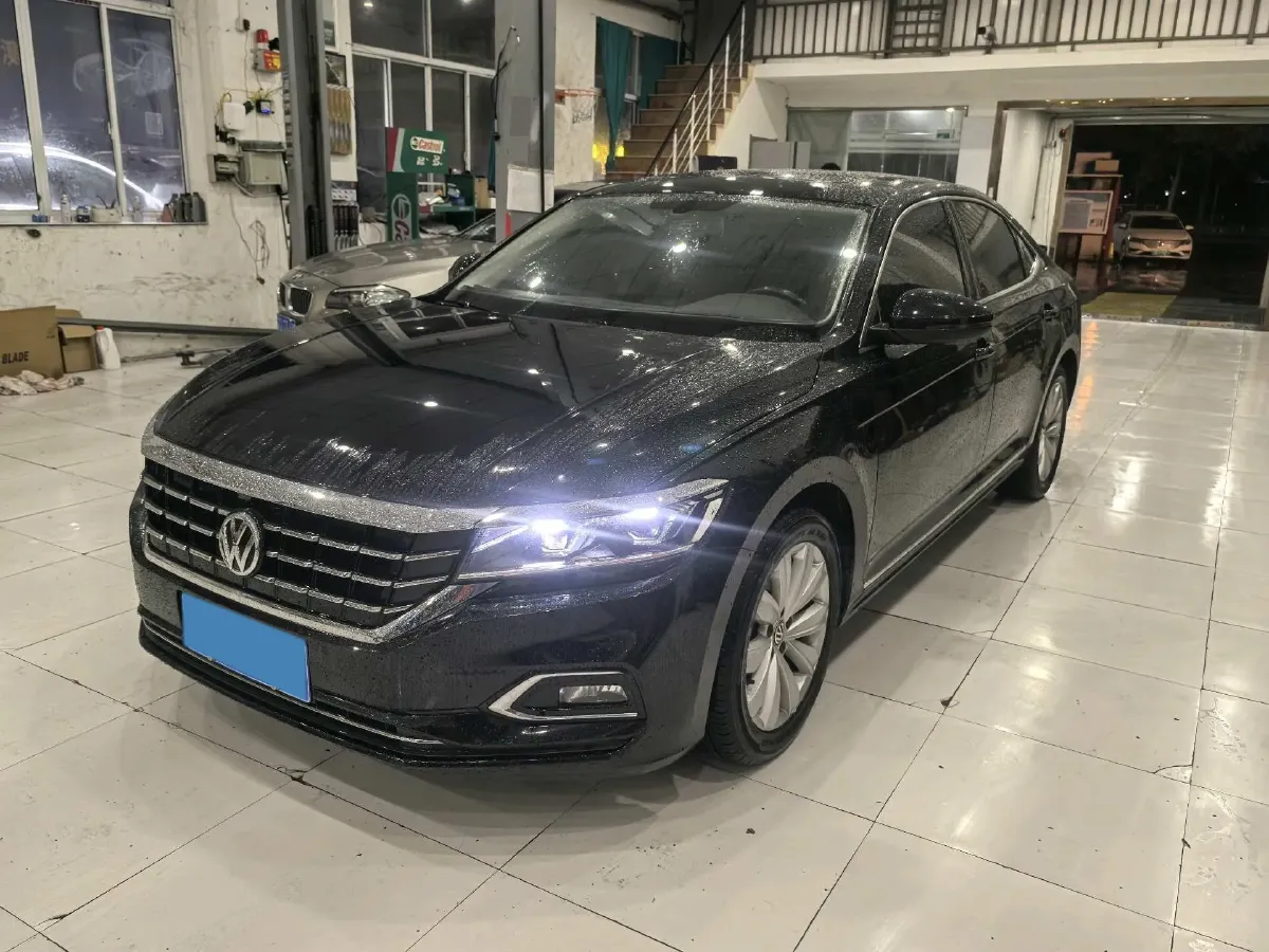 2020 Volkswagen Passat 2.0T 186HP L4 7DCT,autocango,china used car exporter,china ev exporter,chinese used car exporter,chinese used ev exporter