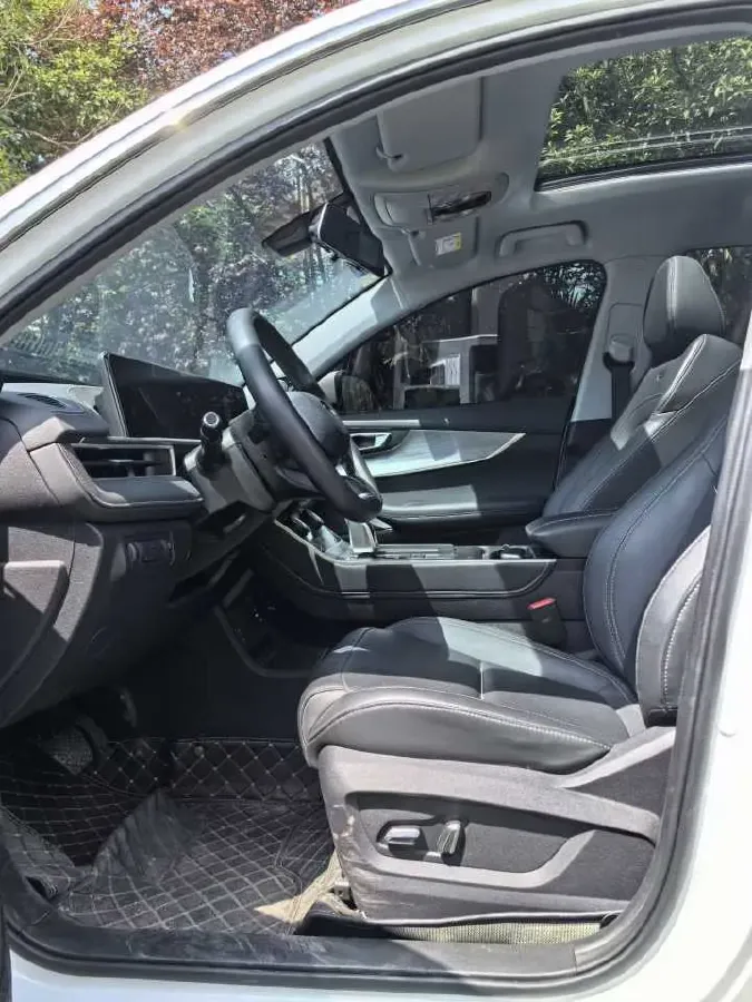 2022 Chery Tiggo 7 Plus 1.5T 156HP L4 CVT,autocango,china used car exporter,china ev exporter,chinese used car exporter,chinese used ev exporter