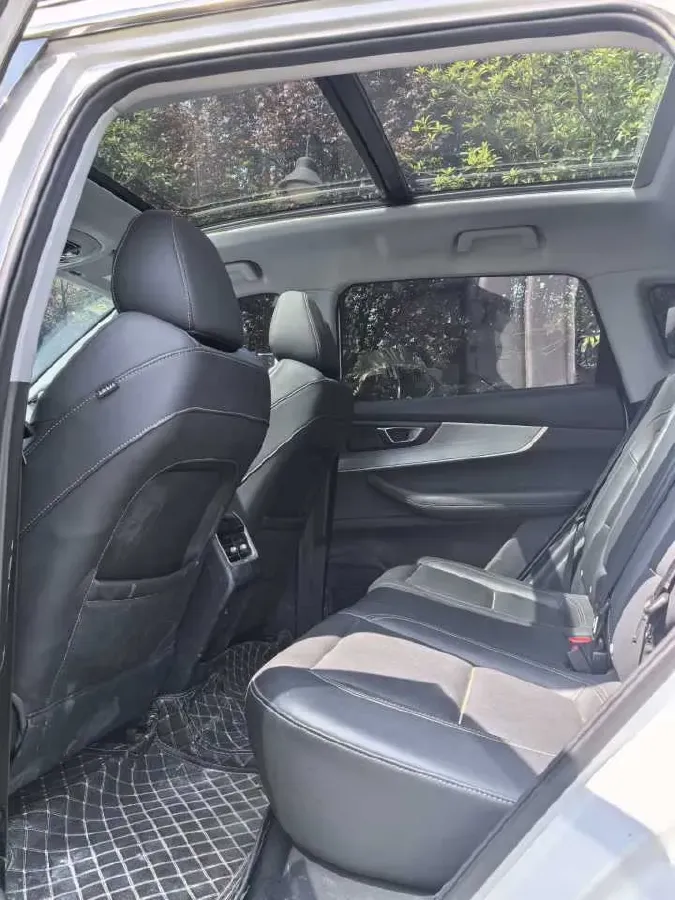 2022 Chery Tiggo 7 Plus 1.5T 156HP L4 CVT,autocango,china used car exporter,china ev exporter,chinese used car exporter,chinese used ev exporter