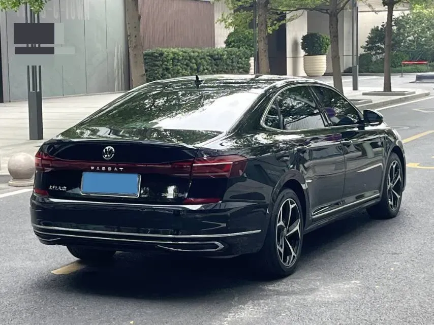 2024 Volkswagen Passat 2.0T 220HP L4 7DCT,autocango,china used car exporter,china ev exporter,chinese used car exporter,chinese used ev exporter