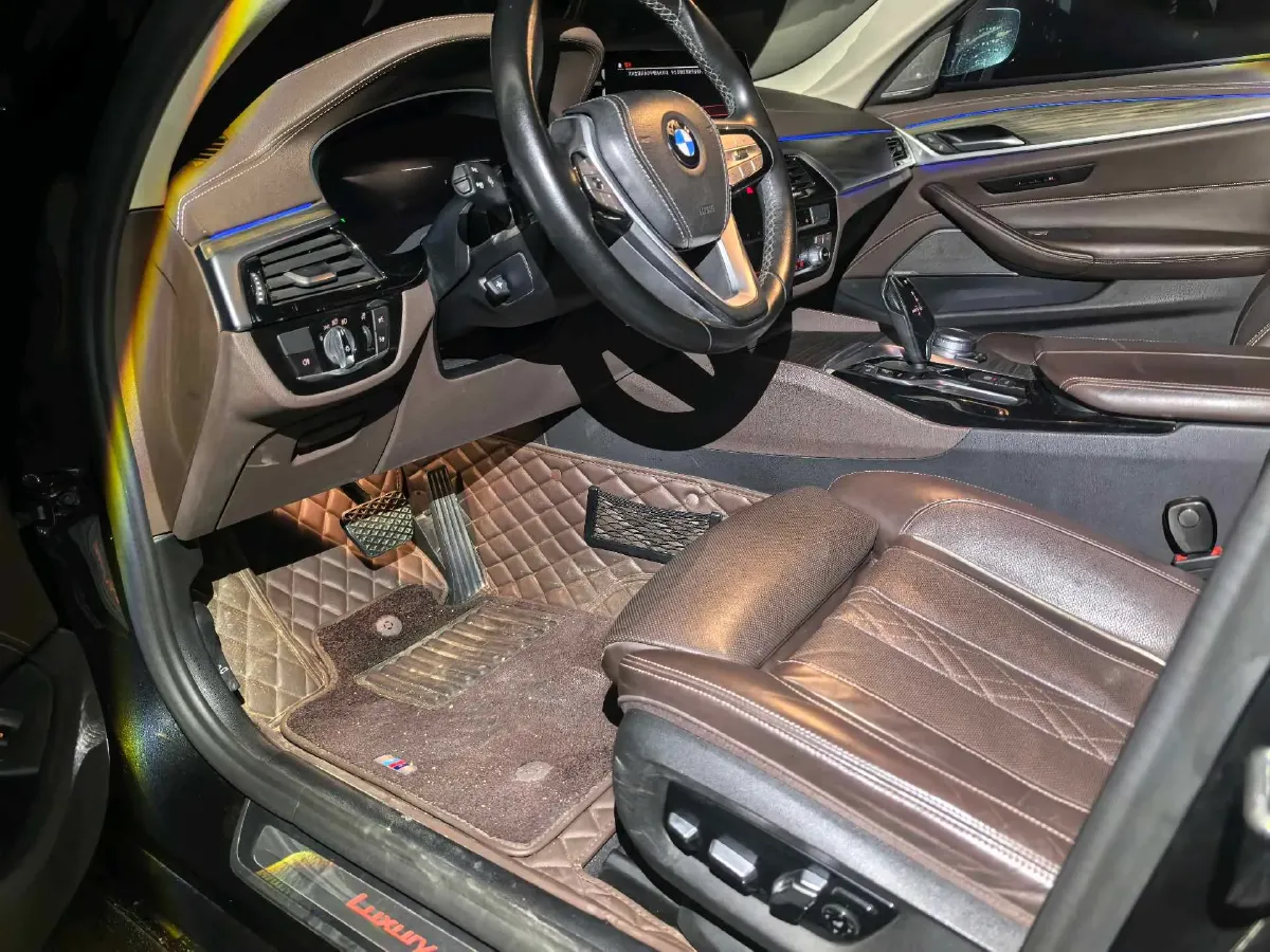 2020 BMW 5 Series 2.0T 252HP L4 8AT,autocango,china used car exporter,china ev exporter,chinese used car exporter,chinese used ev exporter