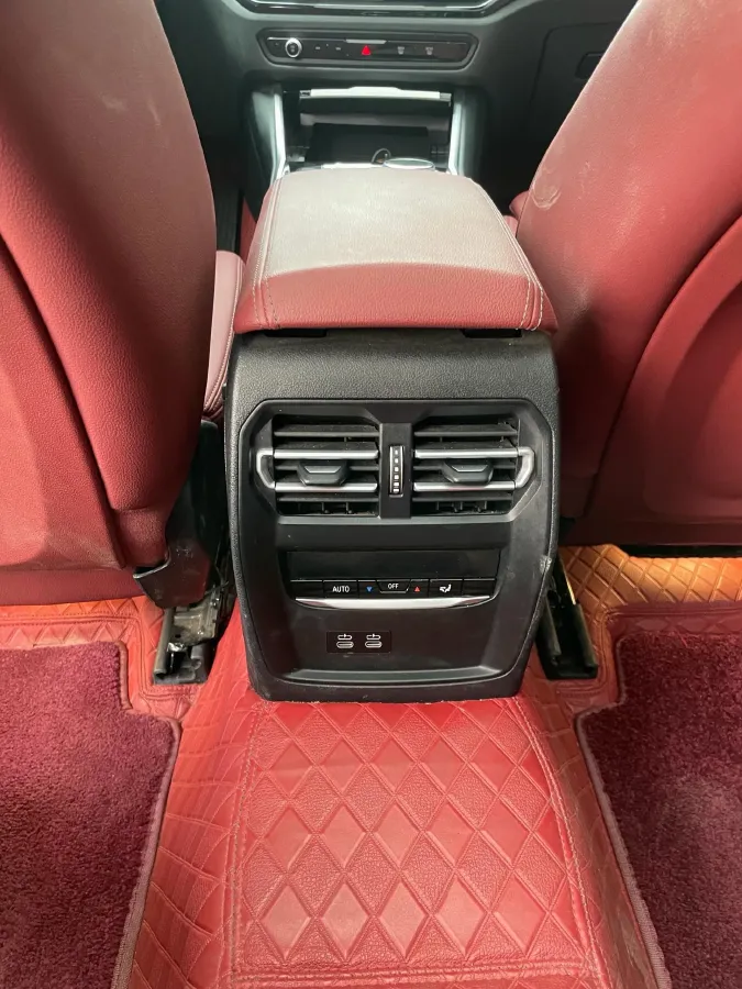 2023 BMW 3 Series 2.0T 156HP L4 8AT,autocango,china used car exporter,china ev exporter,chinese used car exporter,chinese used ev exporter