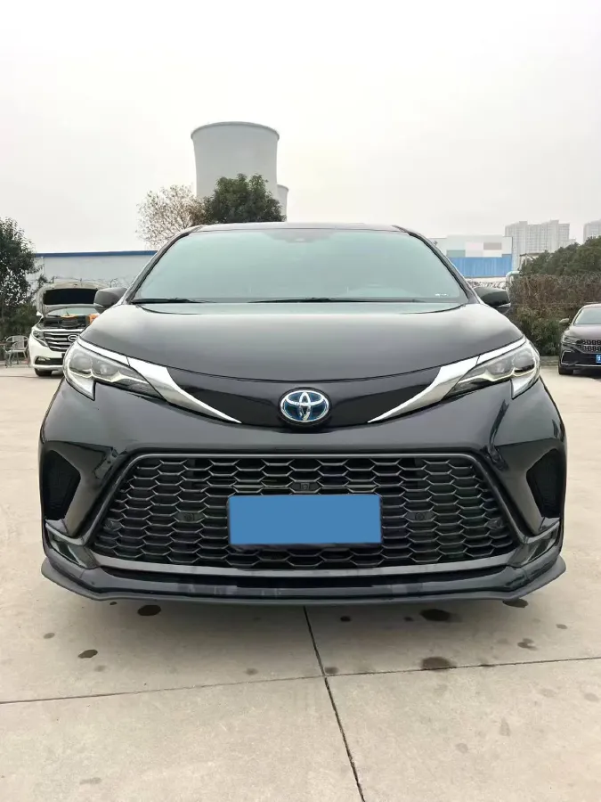 2023 Toyota Granvia 2.5L 189HP L4 E-CVT Hybrid,autocango,china used car exporter,china ev exporter,chinese used car exporter,chinese used ev exporter