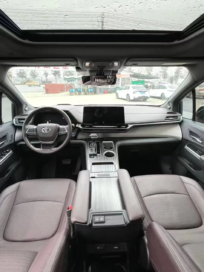 2023 Toyota Granvia 2.5L 189HP L4 E-CVT Hybrid,autocango,china used car exporter,china ev exporter,chinese used car exporter,chinese used ev exporter