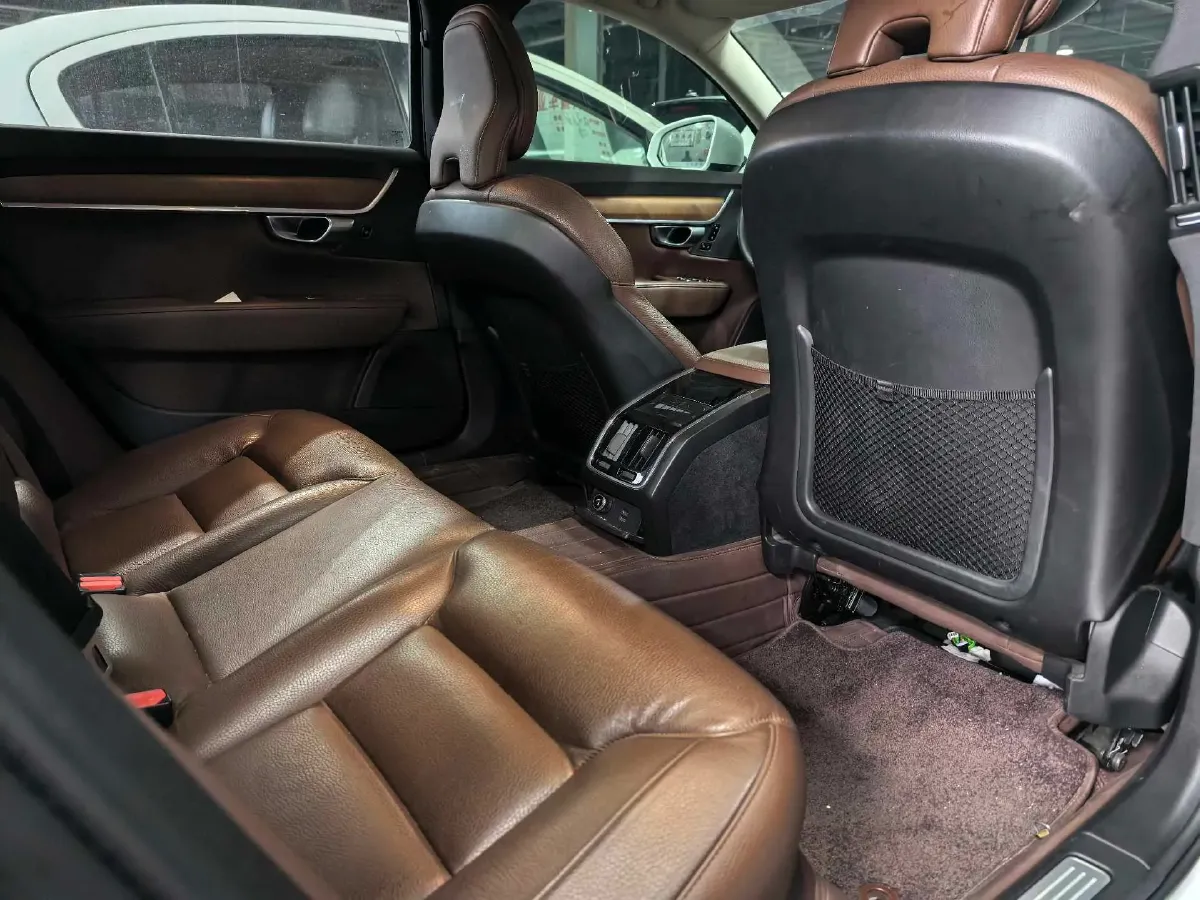 2020 Volvo S90 2.0T 250HP L4 8AT,autocango,china used car exporter,china ev exporter,chinese used car exporter,chinese used ev exporter