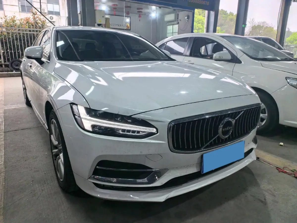 2020 Volvo S90 2.0T 250HP L4 8AT,autocango,china used car exporter,china ev exporter,chinese used car exporter,chinese used ev exporter