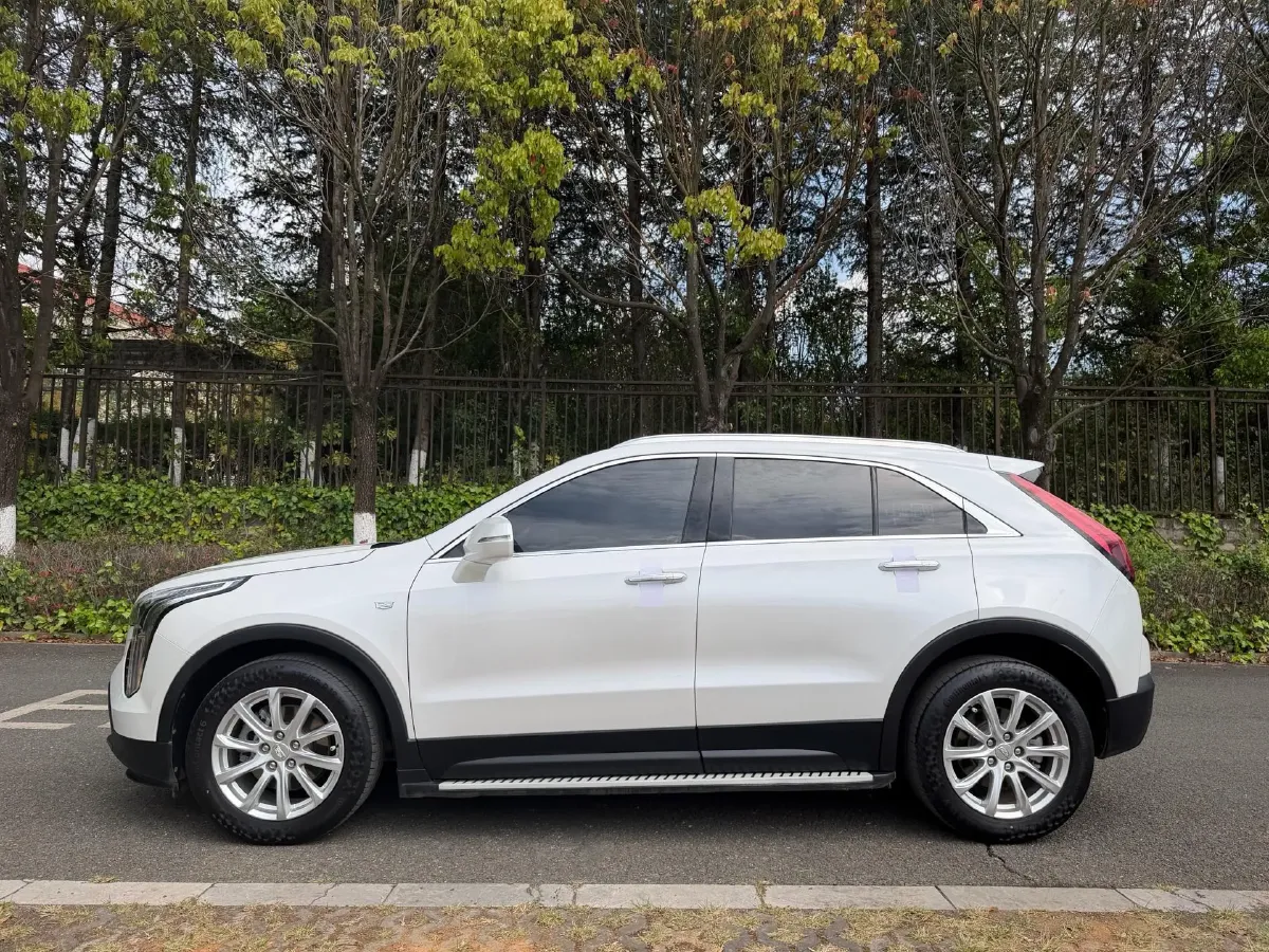 2020 Cadillac XT4 2.0T 241HP L4 9AT,autocango,china used car exporter,china ev exporter,chinese used car exporter,chinese used ev exporter