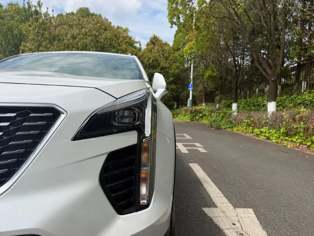 2020 Cadillac XT4 2.0T 241HP L4 9AT,autocango,china used car exporter,china ev exporter,chinese used car exporter,chinese used ev exporter