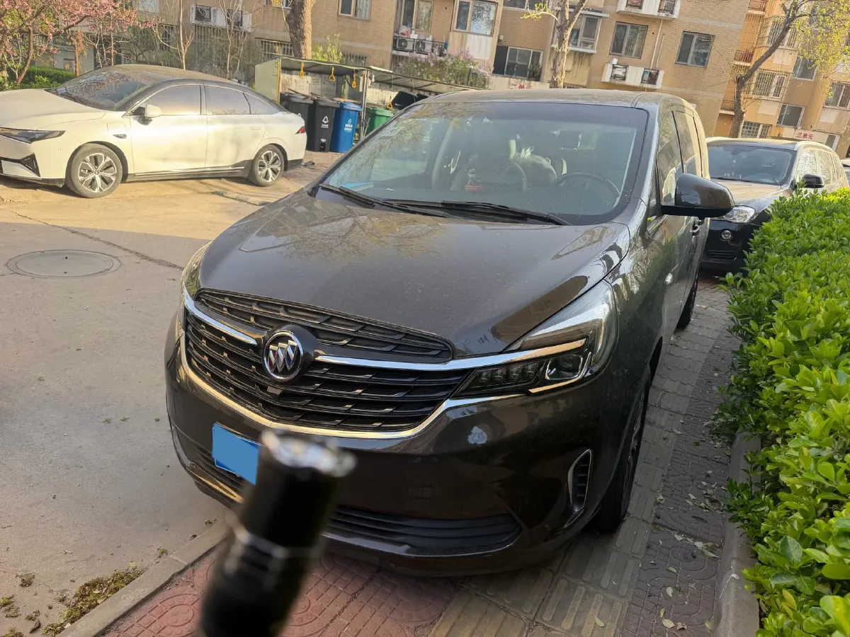 2021 Buick GL8 2.0T 237HP L4 9AT,autocango,china used car exporter,china ev exporter,chinese used car exporter,chinese used ev exporter