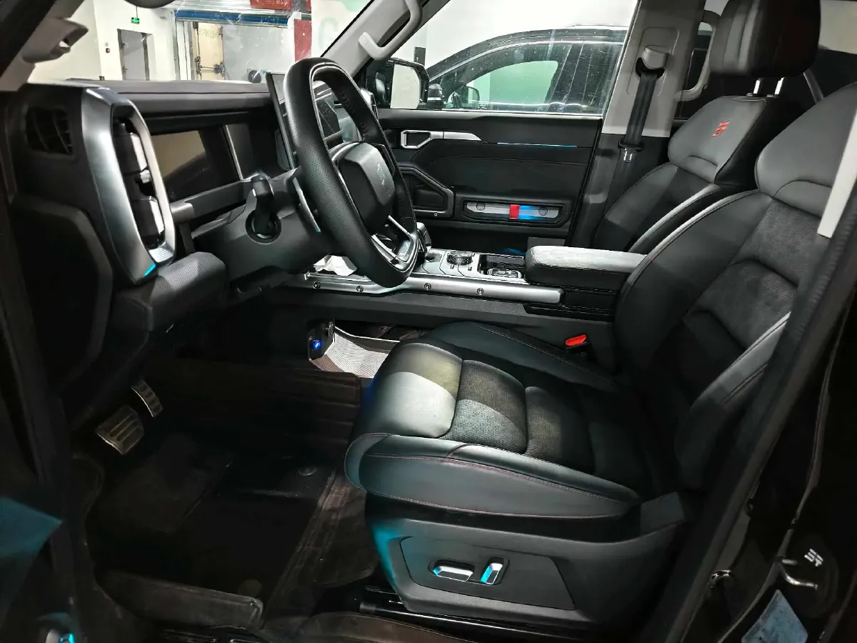 2025 Jetour Traveller 2.0T 254HP L4 7DCT,autocango,china used car exporter,china ev exporter,chinese used car exporter,chinese used ev exporter