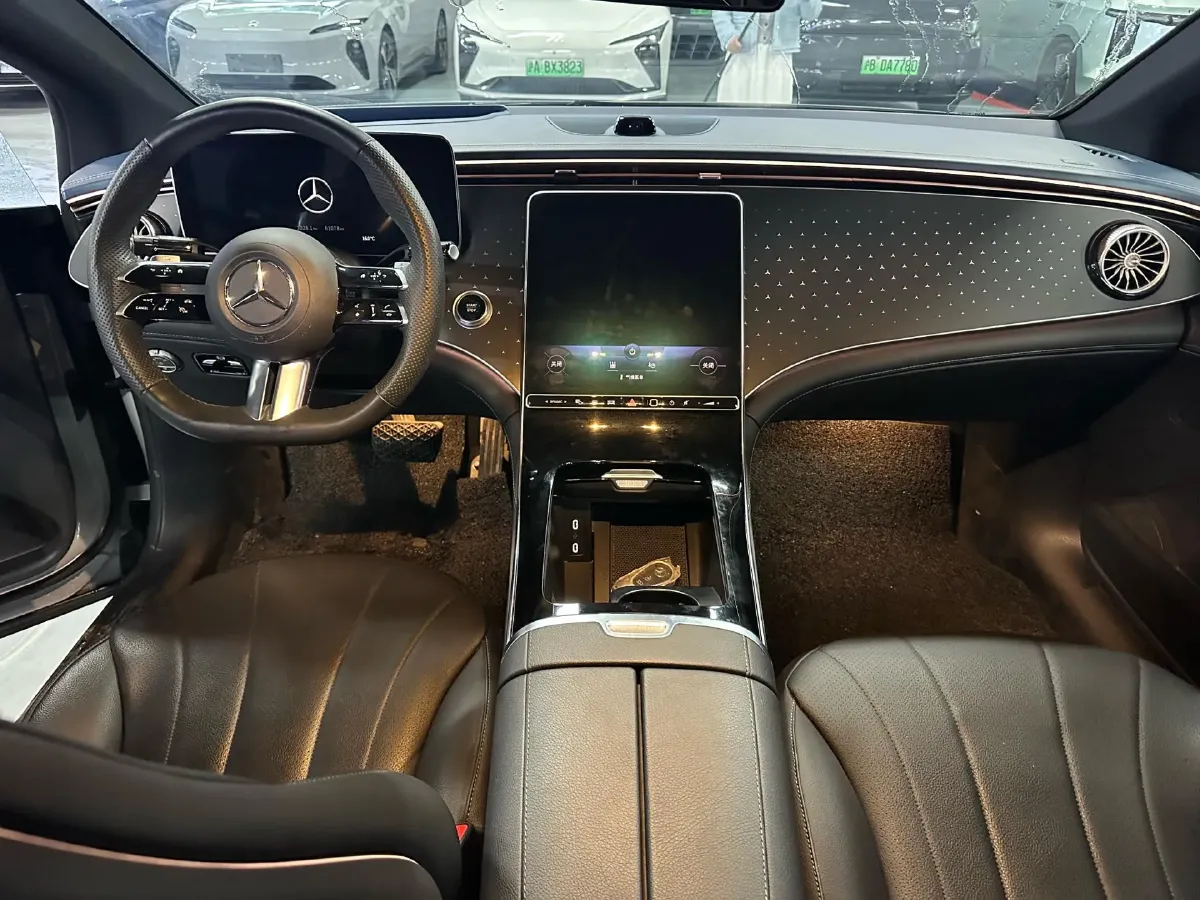 2022 Mercedes-Benz EQE Class BEV 96.1KWH,autocango,china used car exporter,china ev exporter,chinese used car exporter,chinese used ev exporter