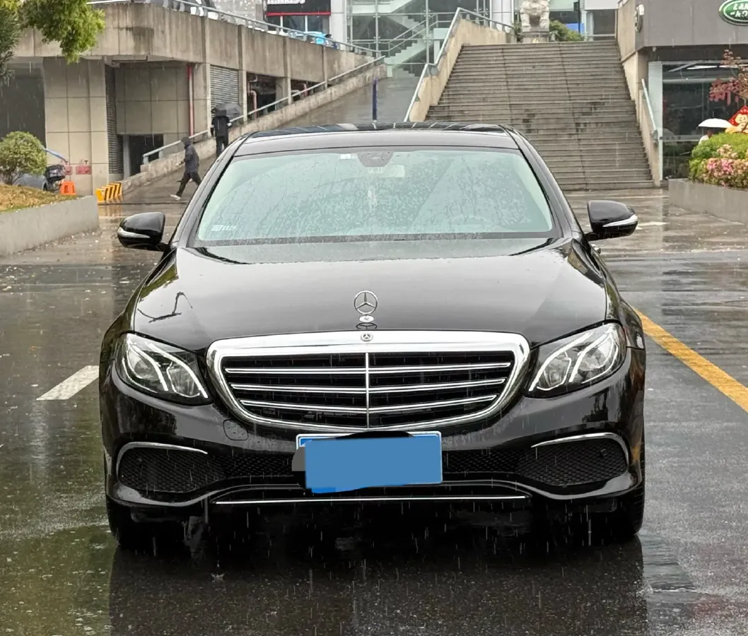2020 Mercedes-Benz E Class 1.5T 184HP L4 9AT,autocango,china used car exporter,china ev exporter,chinese used car exporter,chinese used ev exporter