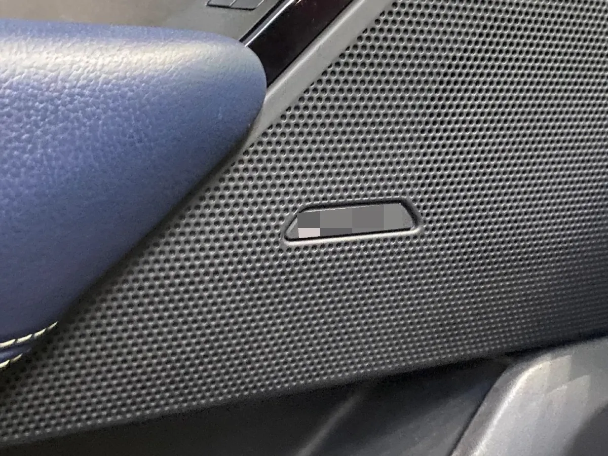 2021 Land Rover Range Rover Velar 2.0T 250HP L4 8AT,autocango,china used car exporter,china ev exporter,chinese used car exporter,chinese used ev exporter