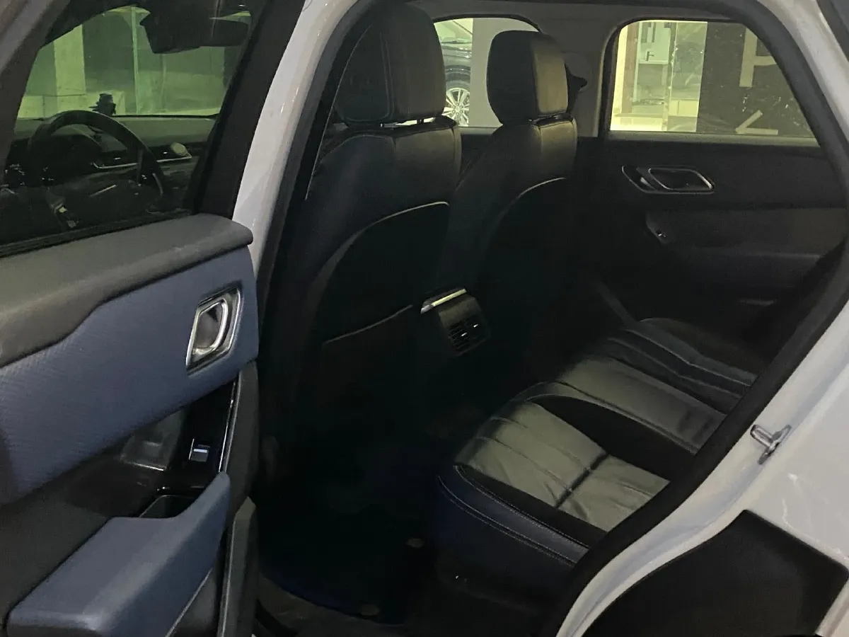 2021 Land Rover Range Rover Velar 2.0T 250HP L4 8AT,autocango,china used car exporter,china ev exporter,chinese used car exporter,chinese used ev exporter