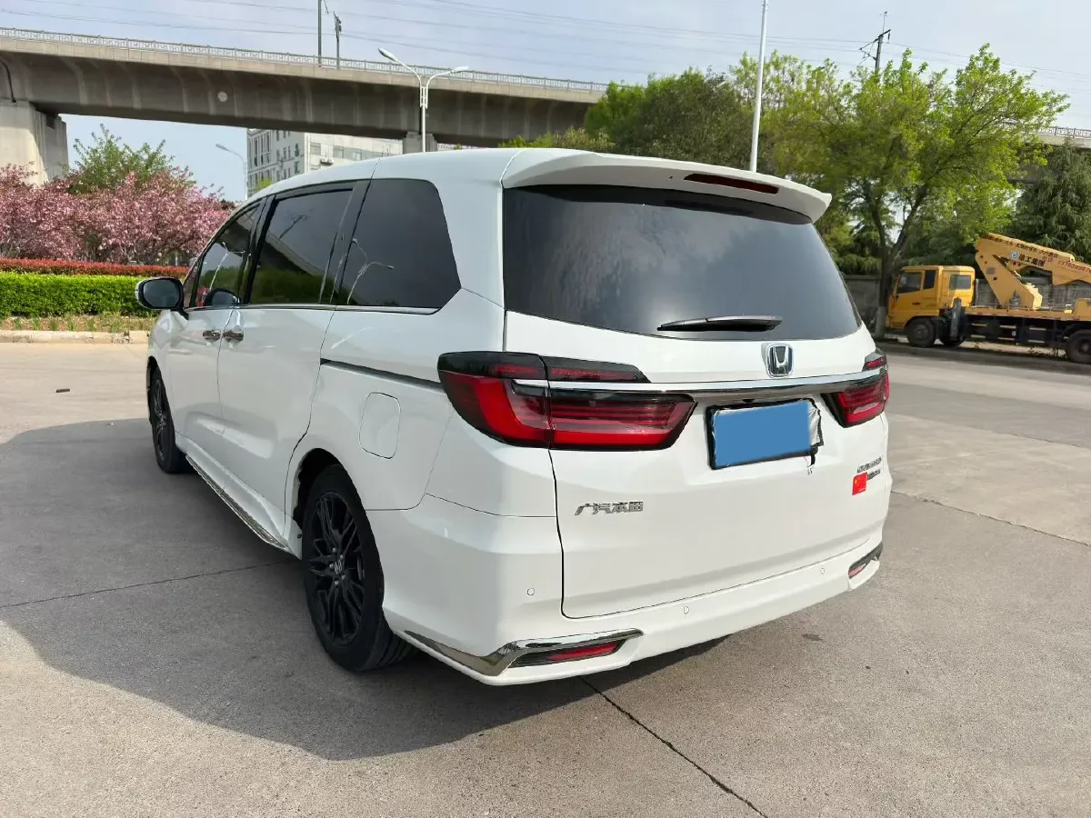 2022 Honda Odyssey 2.0L 146HP L4 E-CVT Hybrid,autocango,china used car exporter,china ev exporter,chinese used car exporter,chinese used ev exporter