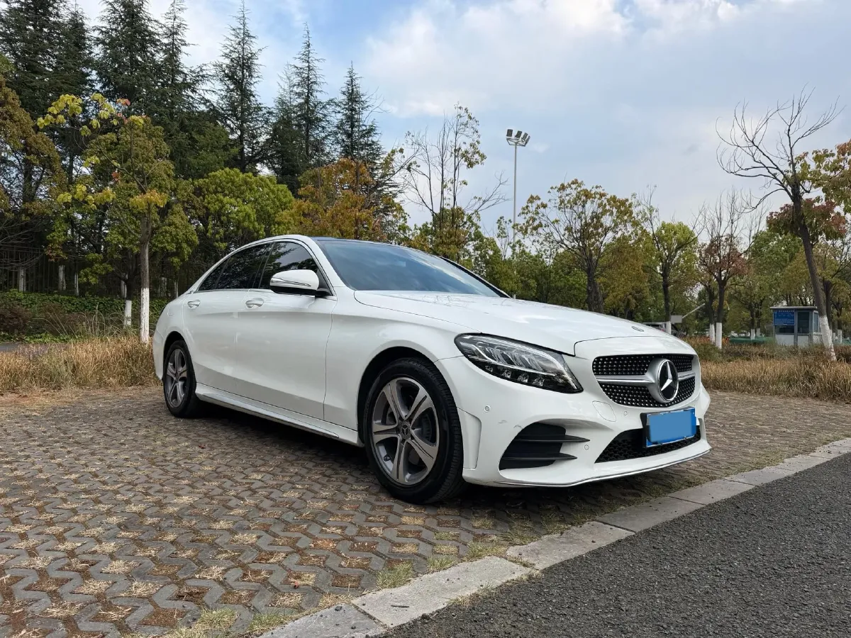 2020 Mercedes-Benz C Class 1.5T 184HP L4 9AT,autocango,china used car exporter,china ev exporter,chinese used car exporter,chinese used ev exporter