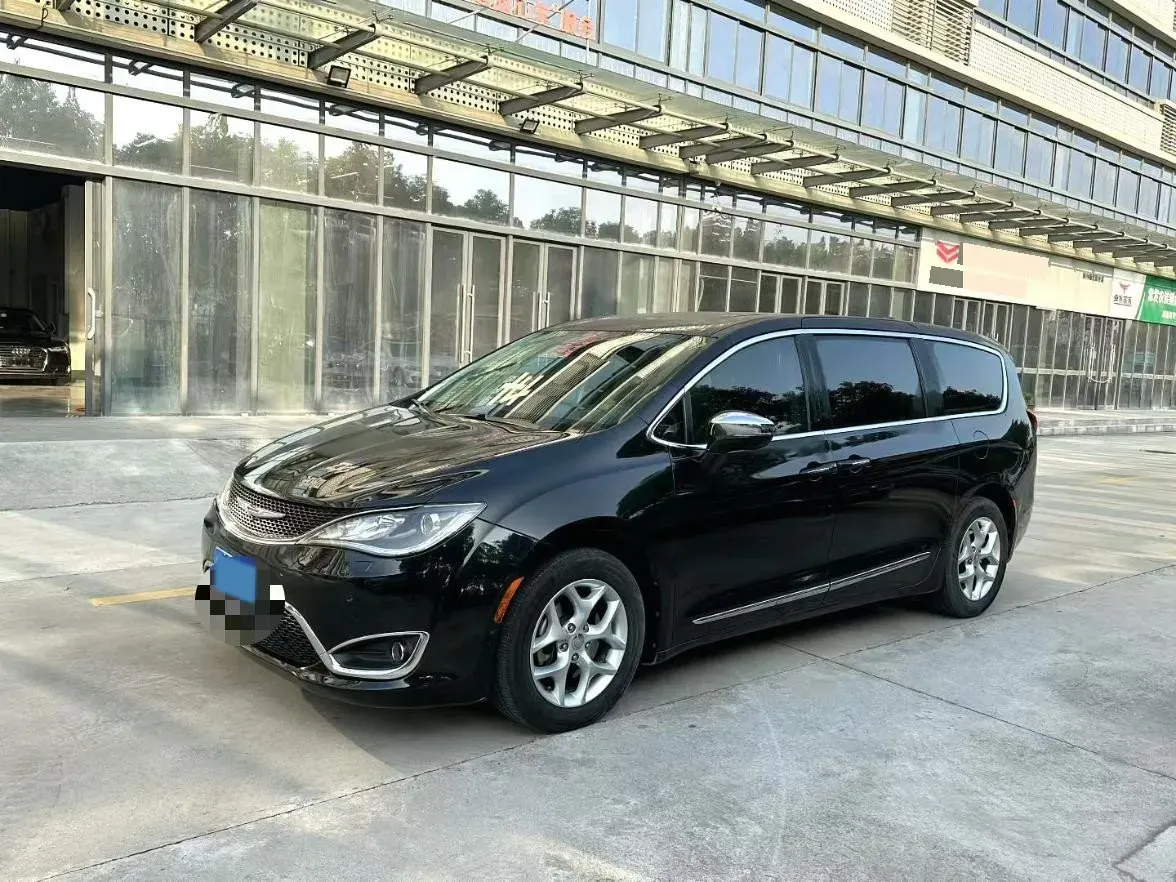 2017 Chrysler Pacifica 3.6L 279HP V6 9AT,autocango,china used car exporter,china ev exporter,chinese used car exporter,chinese used ev exporter