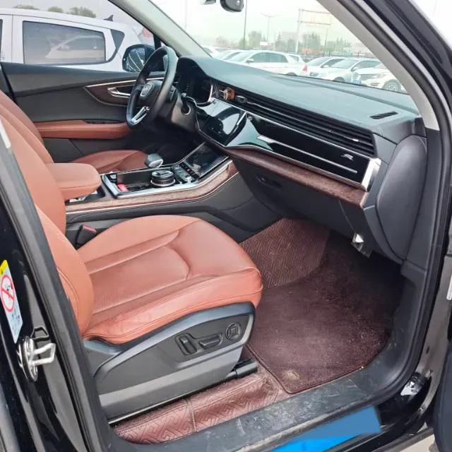 2023 Audi Q7 2.0T 265HP L4 8AT,autocango,china used car exporter,china ev exporter,chinese used car exporter,chinese used ev exporter