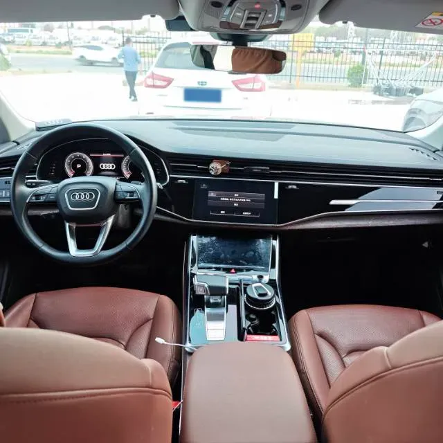 2023 Audi Q7 2.0T 265HP L4 8AT,autocango,china used car exporter,china ev exporter,chinese used car exporter,chinese used ev exporter