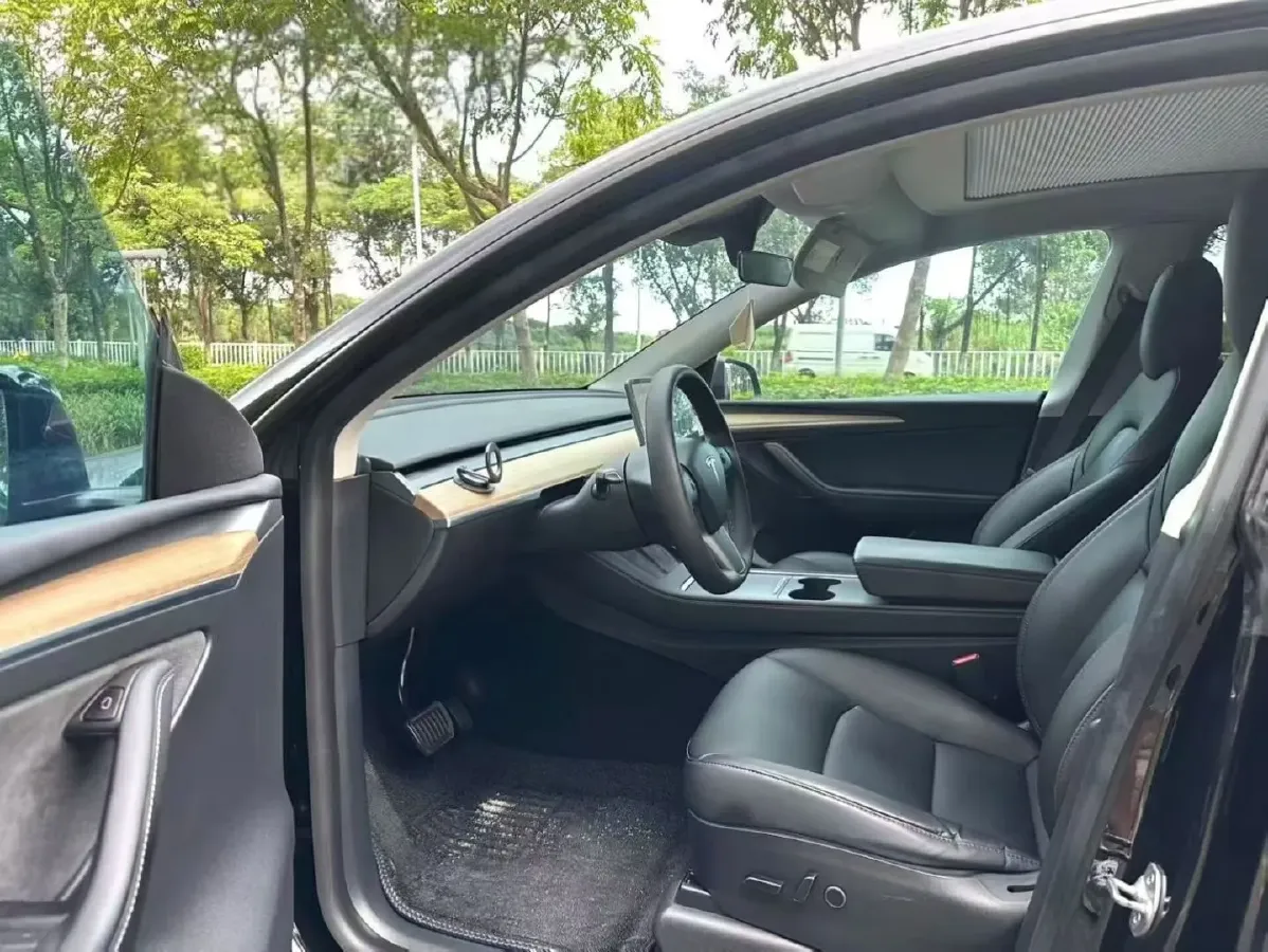 2022 Tesla Model Y BEV 60KWH,autocango,china used car exporter,china ev exporter,chinese used car exporter,chinese used ev exporter