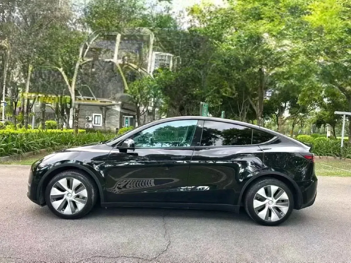 2022 Tesla Model Y BEV 60KWH,autocango,china used car exporter,china ev exporter,chinese used car exporter,chinese used ev exporter