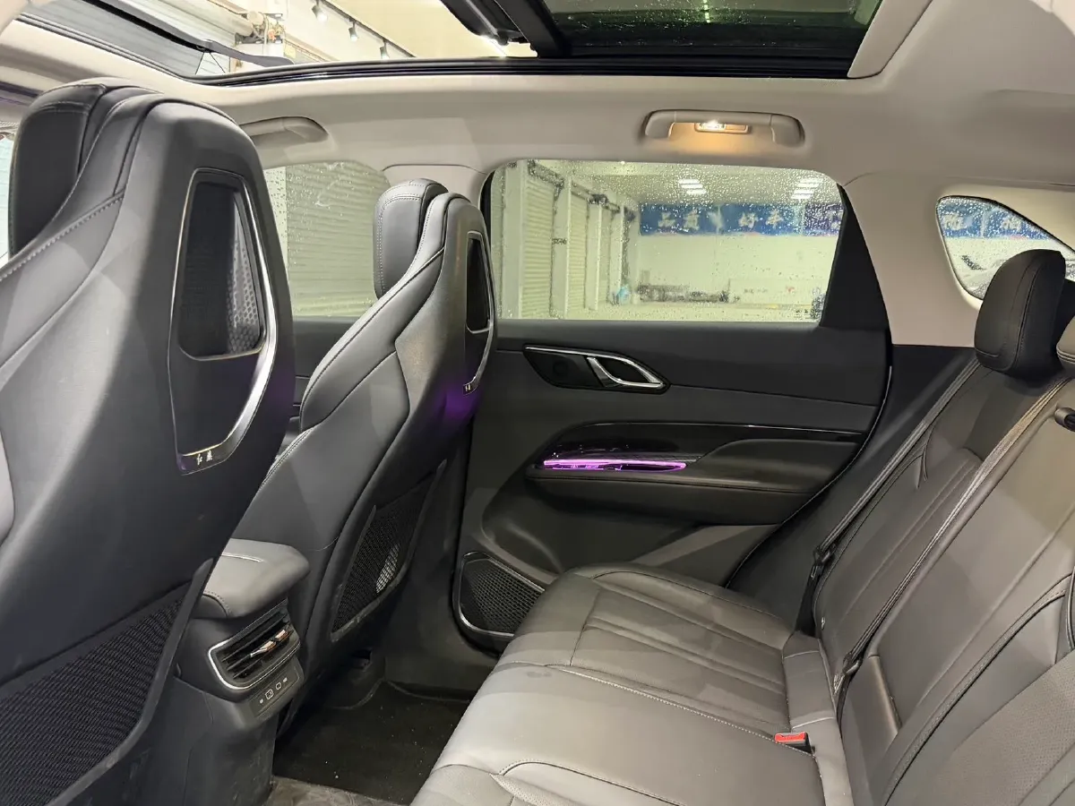 2025 HongQi HS3 1.5T 150HP L4 1DHT PHEV,autocango,china used car exporter,china ev exporter,chinese used car exporter,chinese used ev exporter