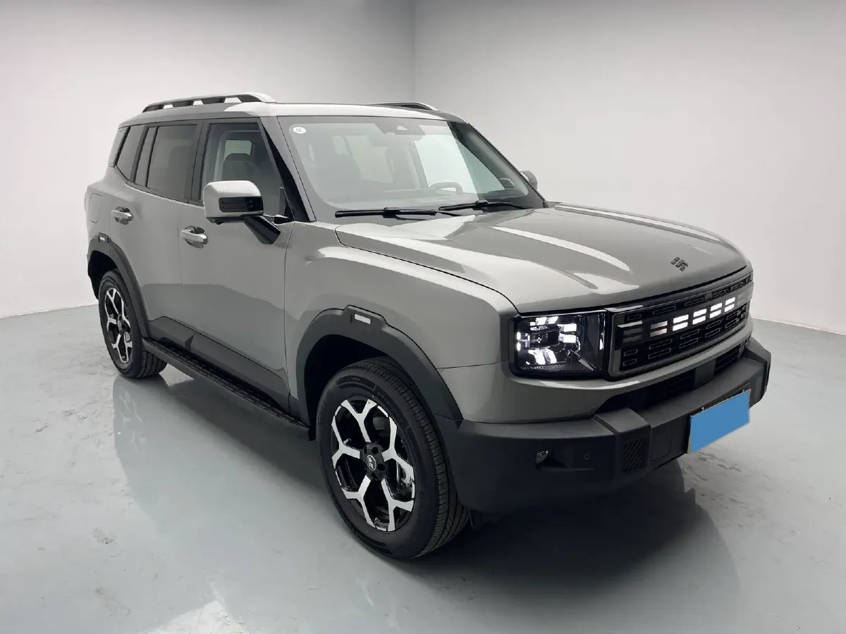 2025 MAXUS XinTu V70 2.0T 150HP L4 9AT,autocango,china used car exporter,china ev exporter,chinese used car exporter,chinese used ev exporter