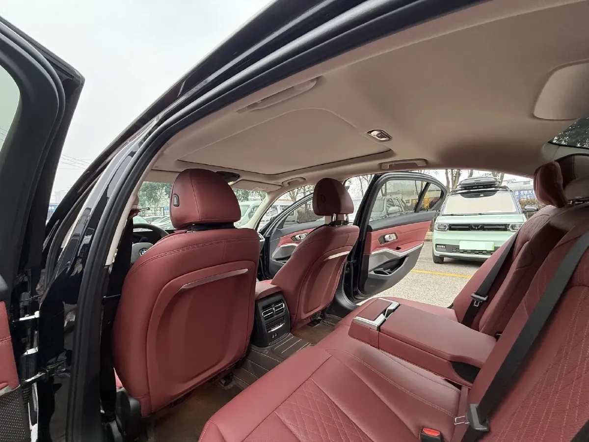 2024 BMW 3 Series 2.0T 184HP L4 8AT,autocango,china used car exporter,china ev exporter,chinese used car exporter,chinese used ev exporter