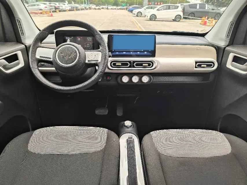 2024 WuLing HongGuang MINI EV BEV 17.3KWH,autocango,china used car exporter,china ev exporter,chinese used car exporter,chinese used ev exporter
