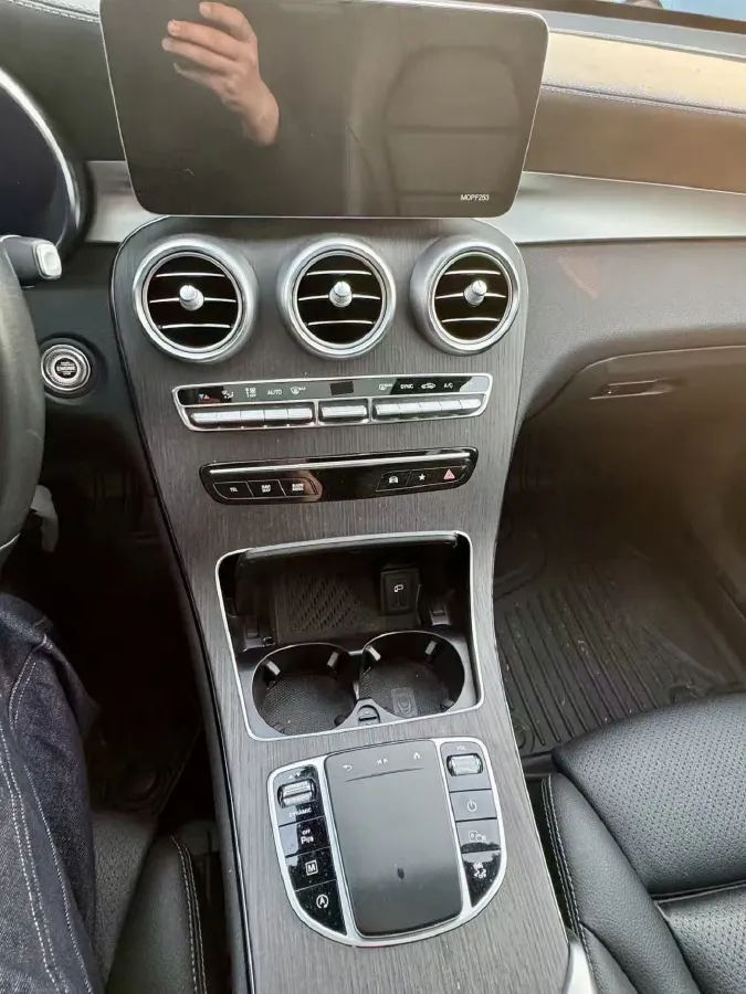 2021 Mercedes-Benz GLC Coupe 2.0T 258HP L4 9AT,autocango,china used car exporter,china ev exporter,chinese used car exporter,chinese used ev exporter