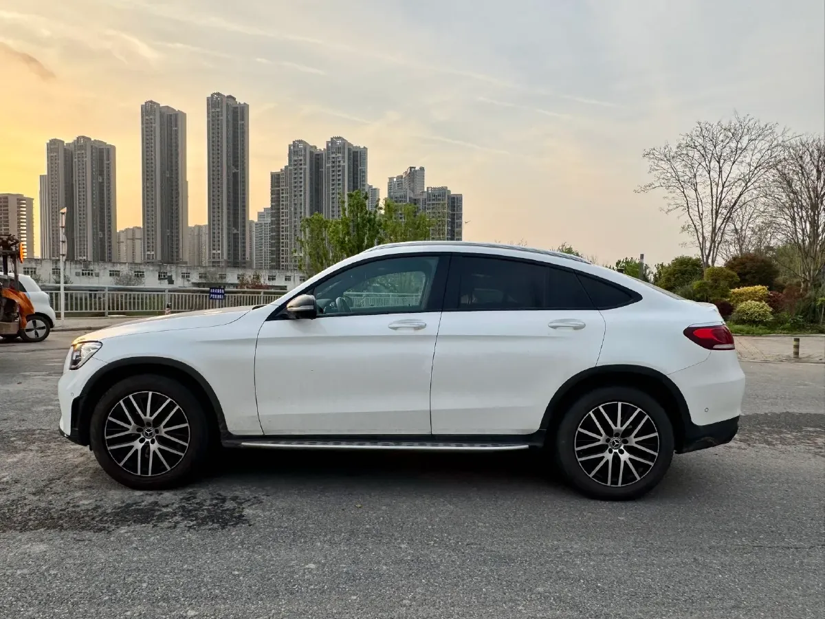 2021 Mercedes-Benz GLC Coupe 2.0T 258HP L4 9AT,autocango,china used car exporter,china ev exporter,chinese used car exporter,chinese used ev exporter