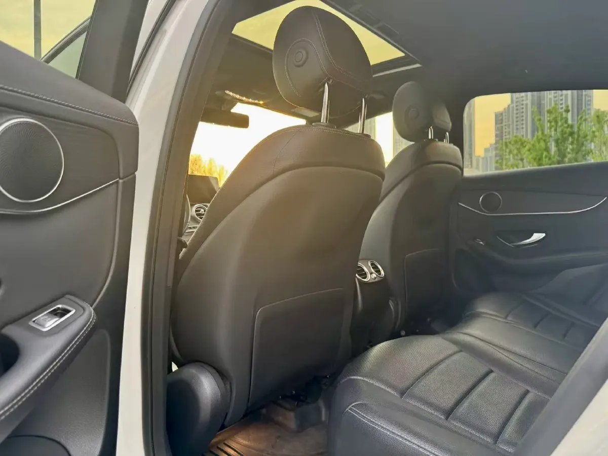 2021 Mercedes-Benz GLC Coupe 2.0T 258HP L4 9AT,autocango,china used car exporter,china ev exporter,chinese used car exporter,chinese used ev exporter