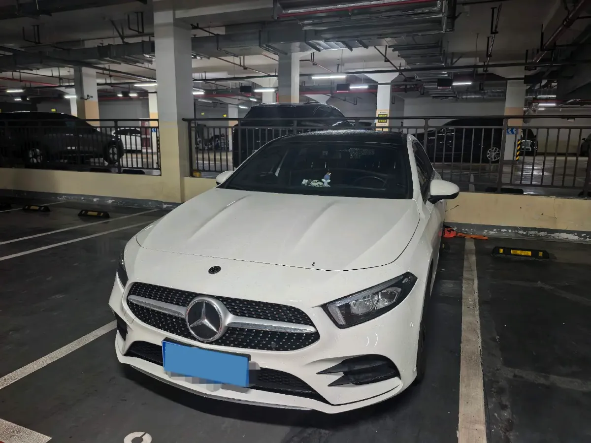 2022 Mercedes-Benz A Class 1.3T 163HP L4 7DCT,autocango,china used car exporter,china ev exporter,chinese used car exporter,chinese used ev exporter