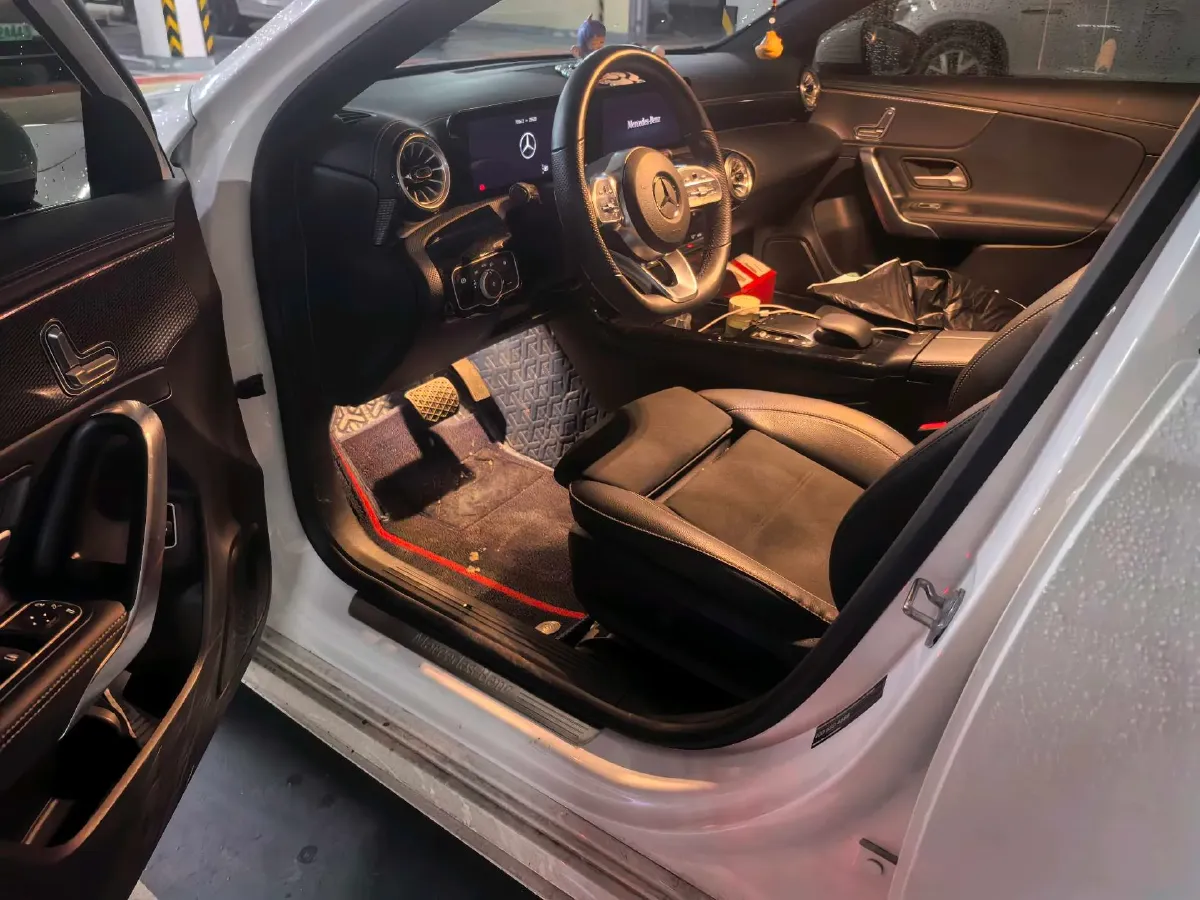 2022 Mercedes-Benz A Class 1.3T 163HP L4 7DCT,autocango,china used car exporter,china ev exporter,chinese used car exporter,chinese used ev exporter