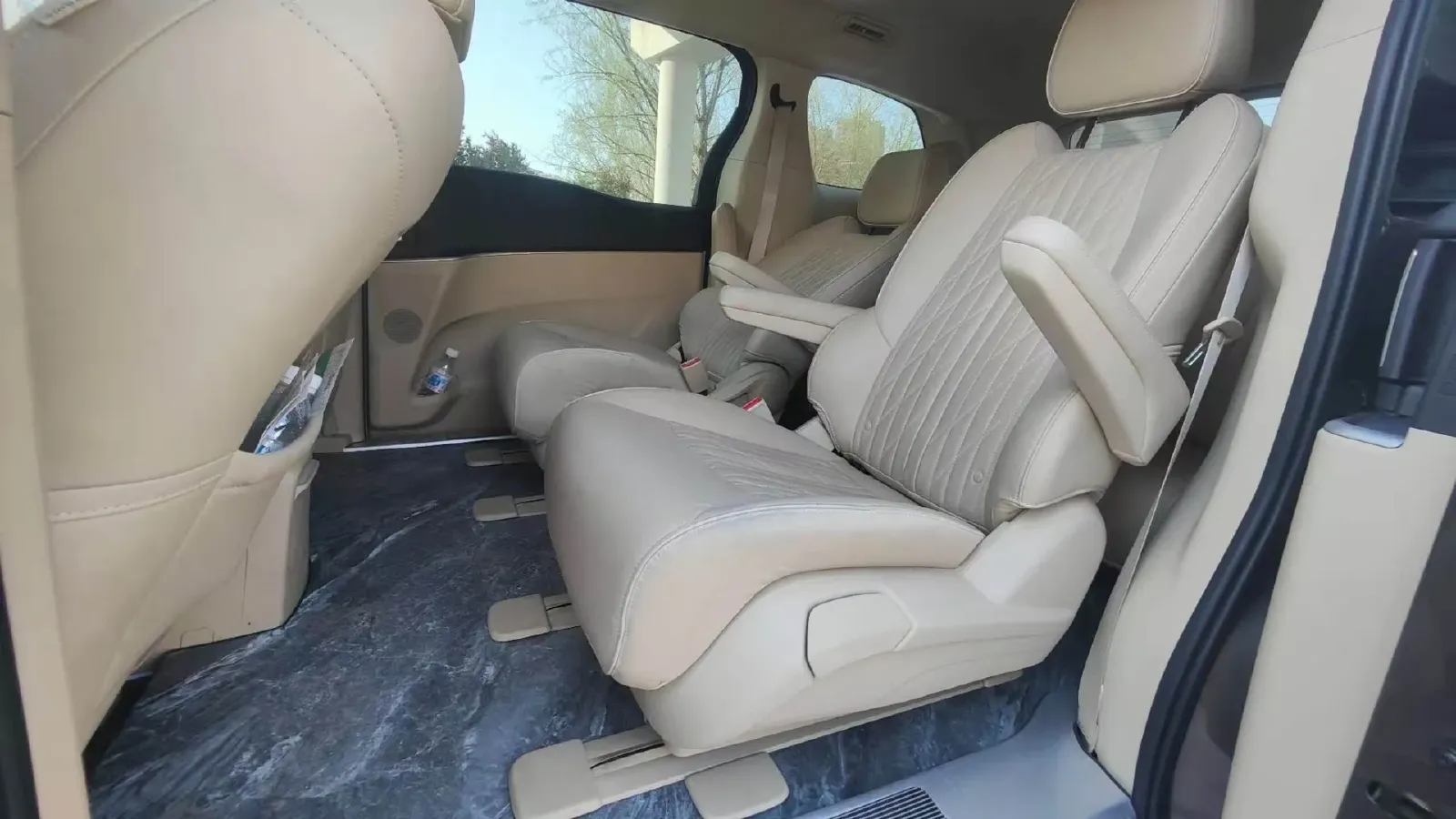 2023 Buick GL8 2.0T 237HP L4 9AT,autocango,china used car exporter,china ev exporter,chinese used car exporter,chinese used ev exporter