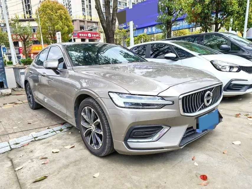 2020 Volvo S60 2.0T 190HP L4 8AT,autocango,china used car exporter,china ev exporter,chinese used car exporter,chinese used ev exporter
