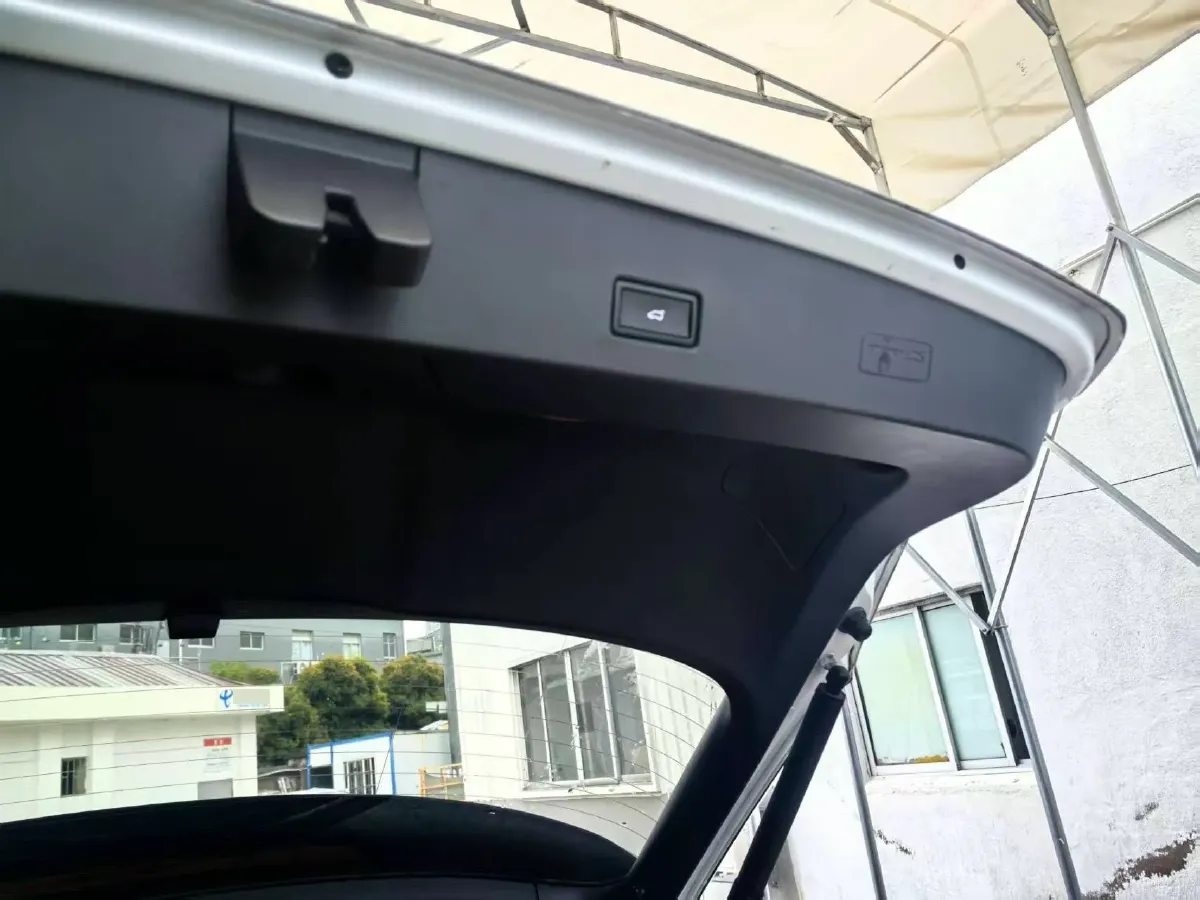 2021 Volkswagen T-Roc 1.4T 150HP L4 7DCT,autocango,china used car exporter,china ev exporter,chinese used car exporter,chinese used ev exporter