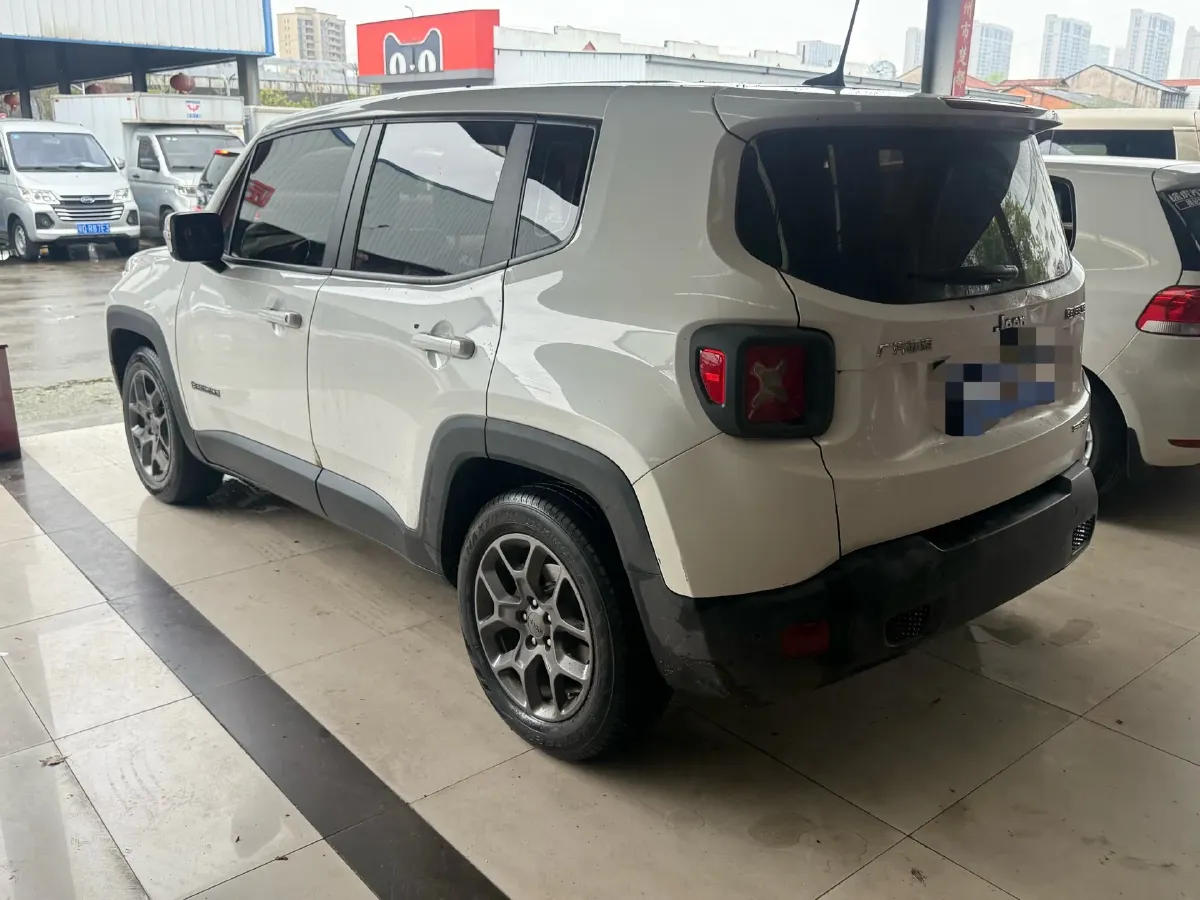2017 Jeep Renegade 1.4T 150HP L4 7DCT,autocango,china used car exporter,china ev exporter,chinese used car exporter,chinese used ev exporter